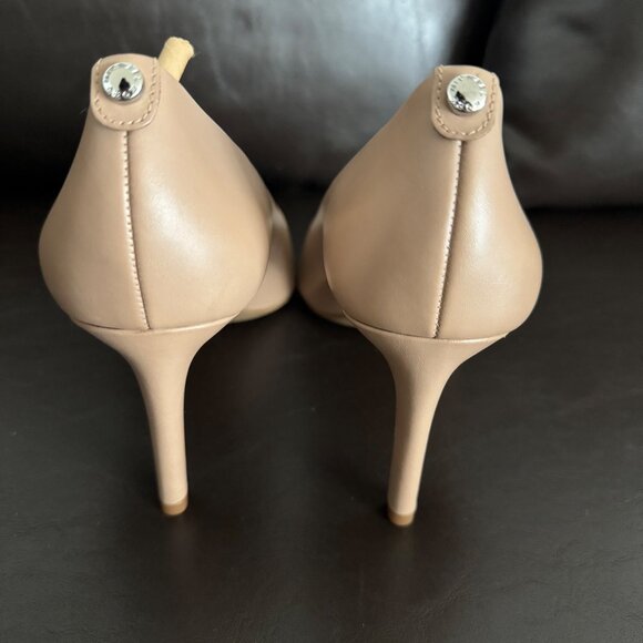 Michael Kors Dorothy flex pump Womens khaki Pointed Toe Leather Heels Size 9M - Picture 9 of 11